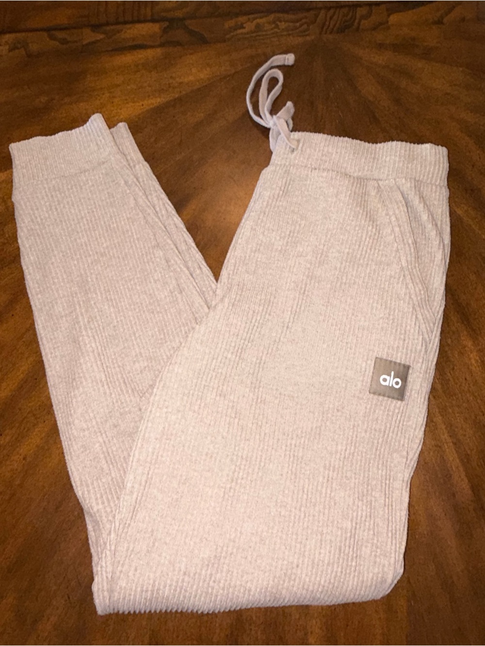 ALO Yoga Muse Hoodie & Sweatpant Set Heather Gravel S/M - Picture 13 of 14